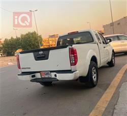 نيسان فرونتير